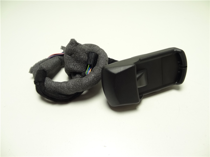 VW T5 Handyhalter Handy Telefonhalter Ladeschale 7H0035707E /20227